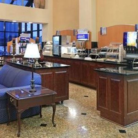 Southaven Inn Express - Memphis International Airport/Graceland Ресторан фото